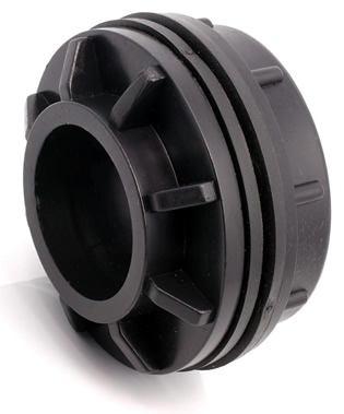 Brida | Es reversible y está fabricada en polipropileno. Cuenta con doble arandela de PVC, con salida adaptable a dos medidas: 1” ½ RH 2” RM y 1” ½ RH x 1” RM.